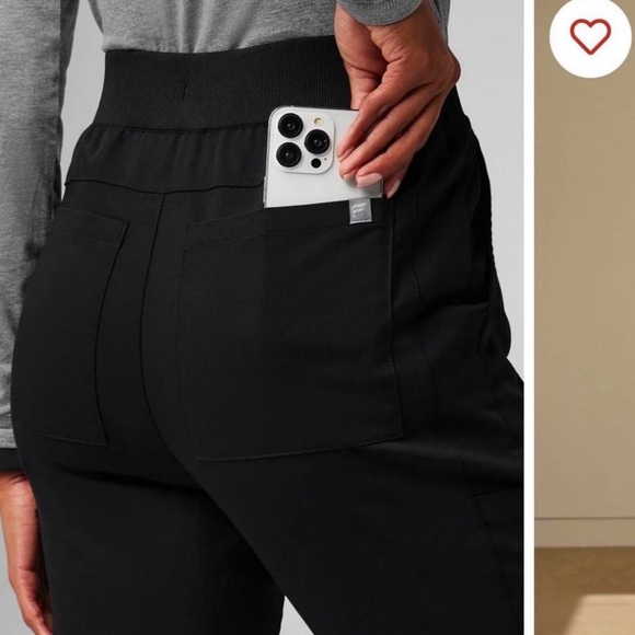 Fabletics women’s on call high waisted Jogger scrubs - Picture 7 of 8